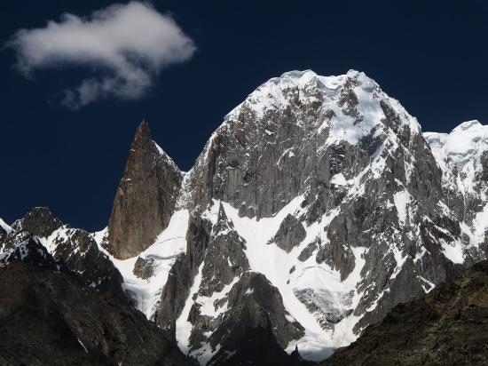 hilltop-hotel-hunza.jpg