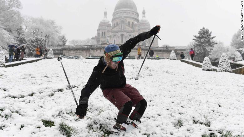 180207105454-10-france-cold-weather-0206-exlarge-169.jpg