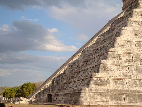 Templo de Chichén Itzá, foto tomada el 21 de marzo de 2009. Crédito: Wikipedia. 