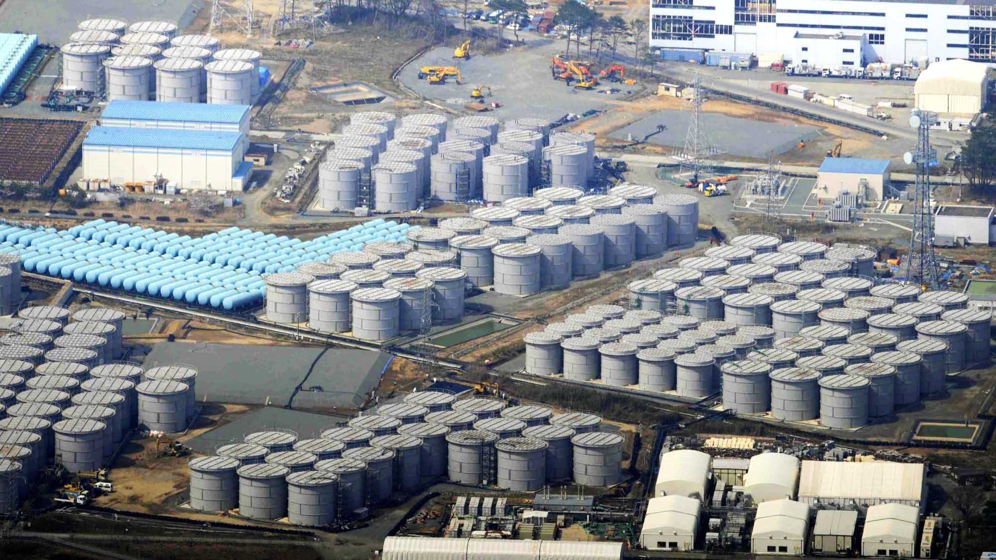 fukushima-tanks.jpg