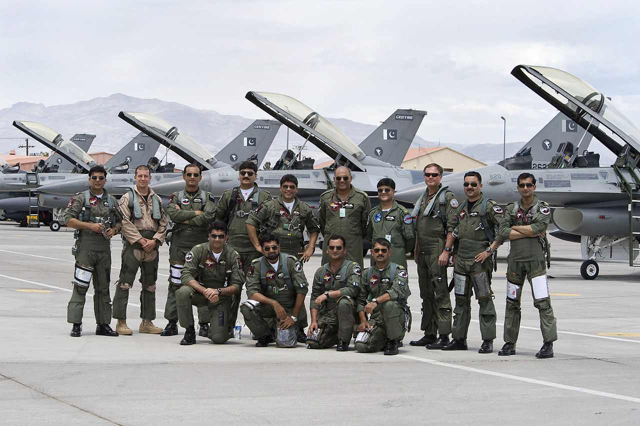 1280px-Pakistan_Air_Force_F-16_Red_Flag_2010_group_photo.jpg