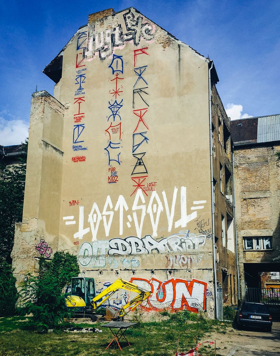 Berlin-Street-Art-and-Graffiti-9.jpg