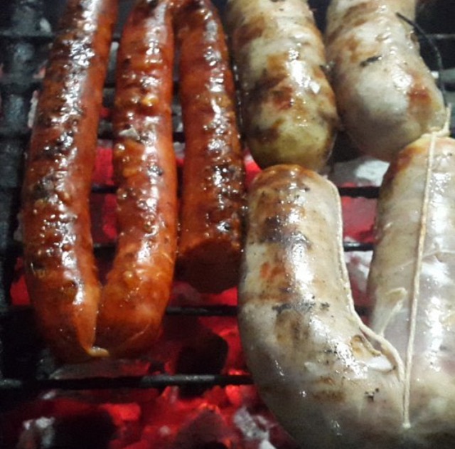 chorizo y salchichas ahumada.jpg