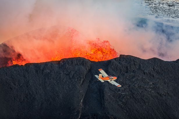 Small-Plane-Holuhraun-Bardarbunga-Iceland.jpg