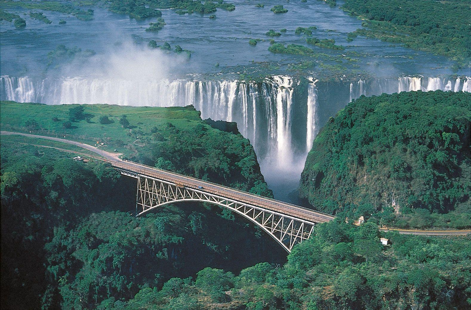 Victoria Falls-.jpg