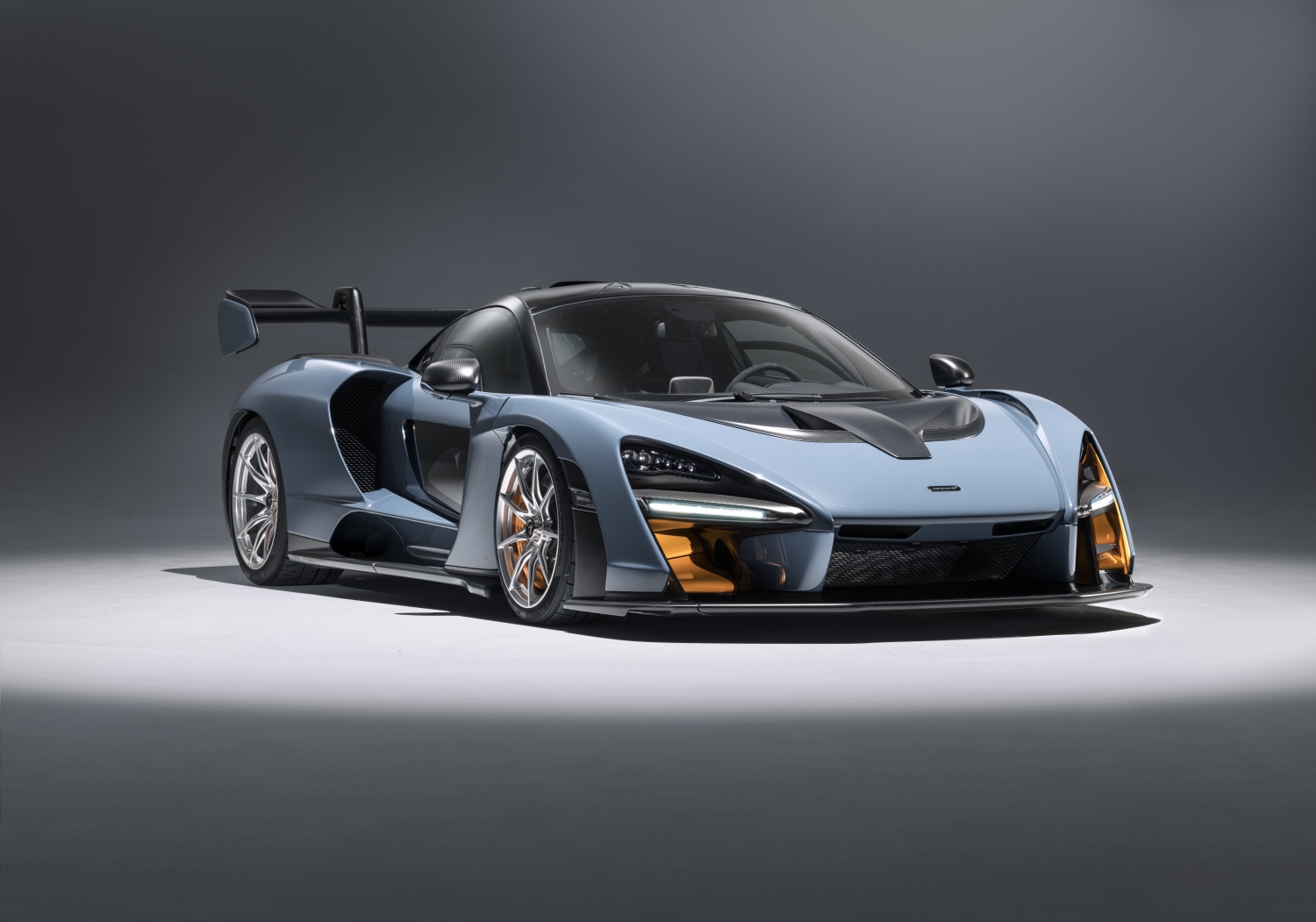 8904-McLaren+Senna+Victory+Grey+2.jpg