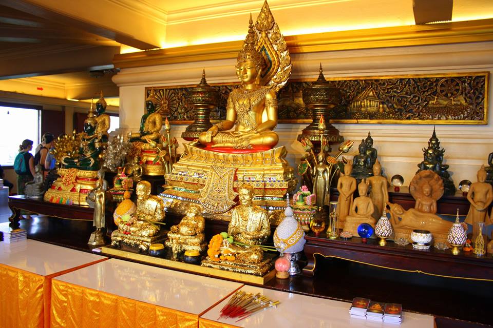 golden mountain in bangkok.jpg