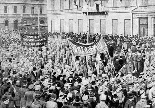 pic%5CF%5CE%5CFebruary Revolution of 1917 demonstration in Petrograd.jpg