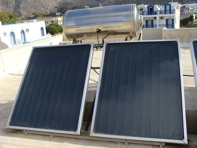 Solar_panels,_Santorini2.jpg