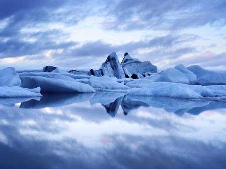 jokulsarlon-lagoon-GettyImages-477653017.jpg