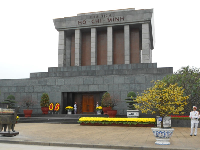 Ho_Chi_Minh_Mausoleum.jpg