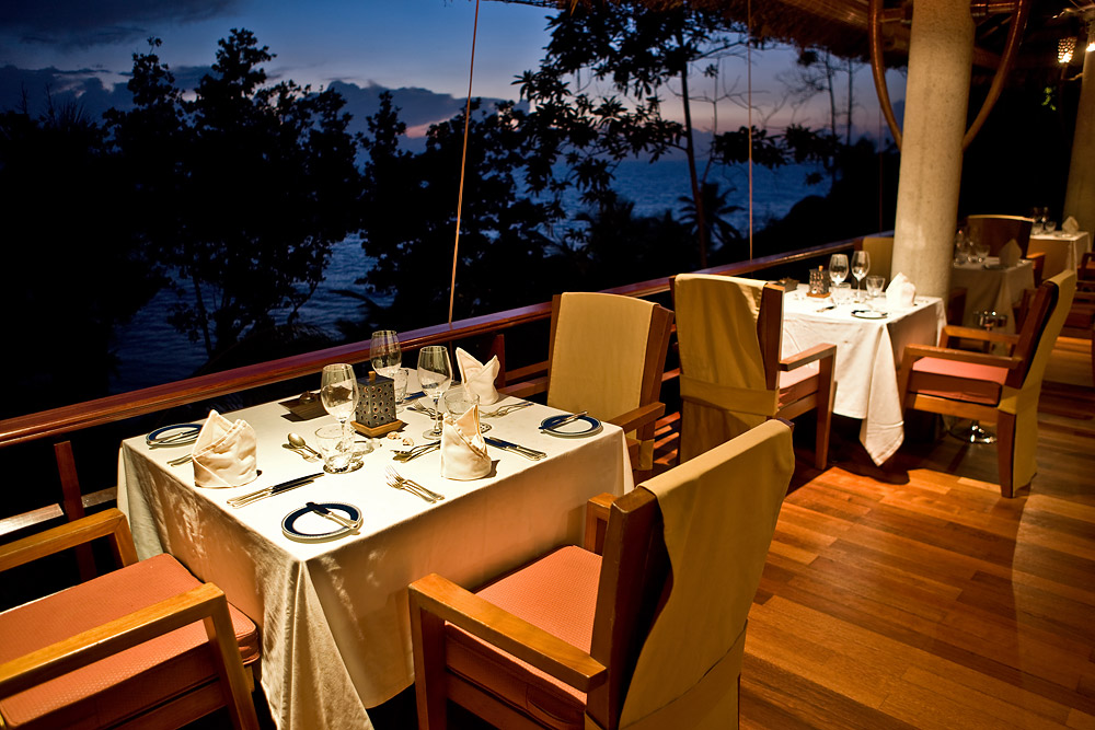 lemuria resort dining golf.jpg