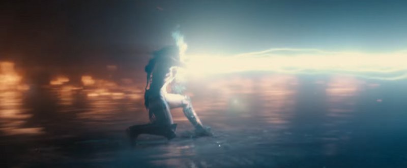 Wonder-Womans-Final-Trailer-Wows-Us-Ares-Lightning-Bolt_.jpg