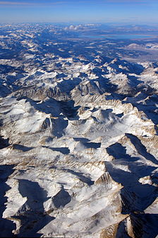224px-Sierra_Nevada_aerial.jpg