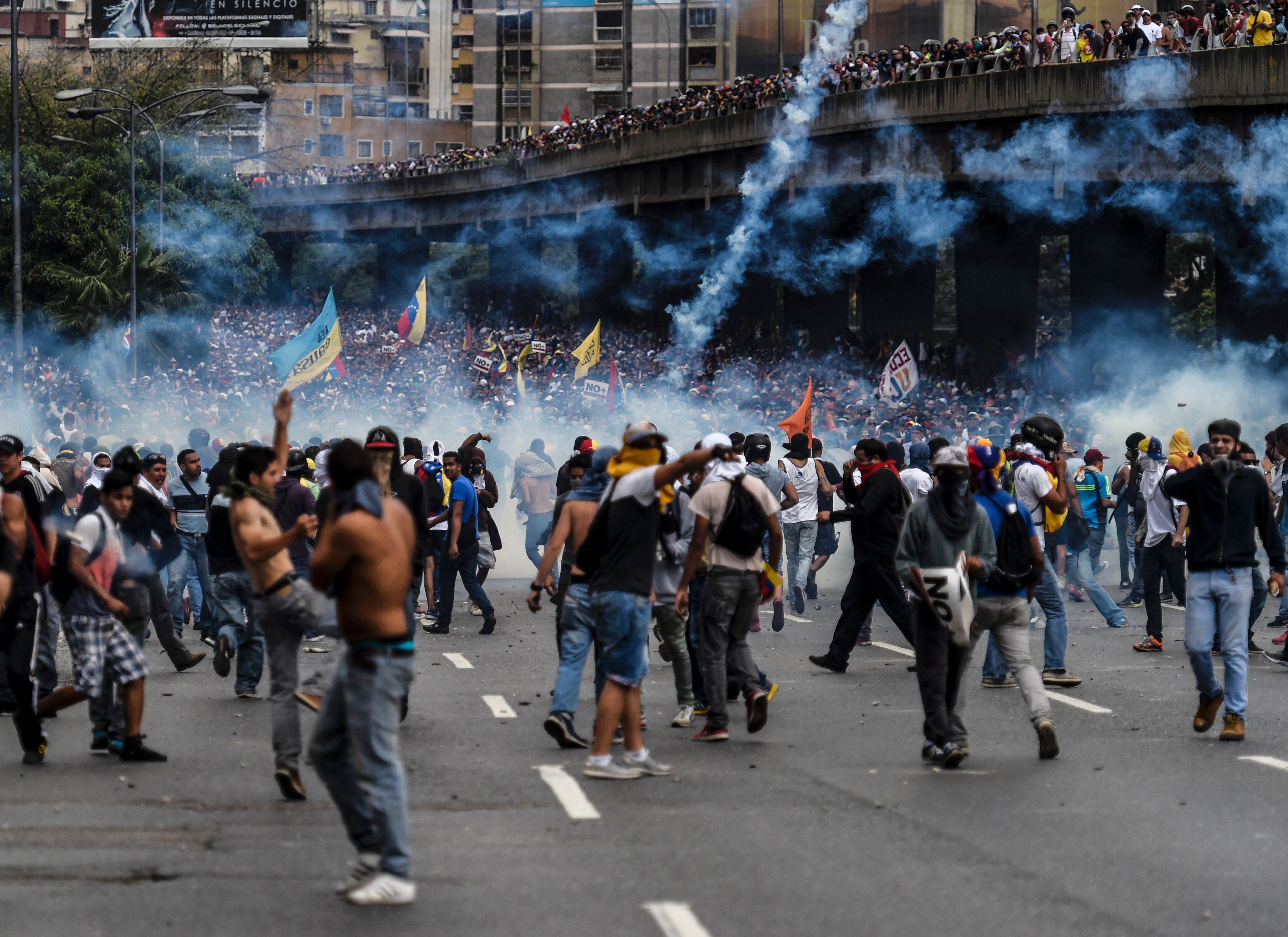 topshots-topshot-venezuela-crisis-opposition-protest_16453688_0.jpg