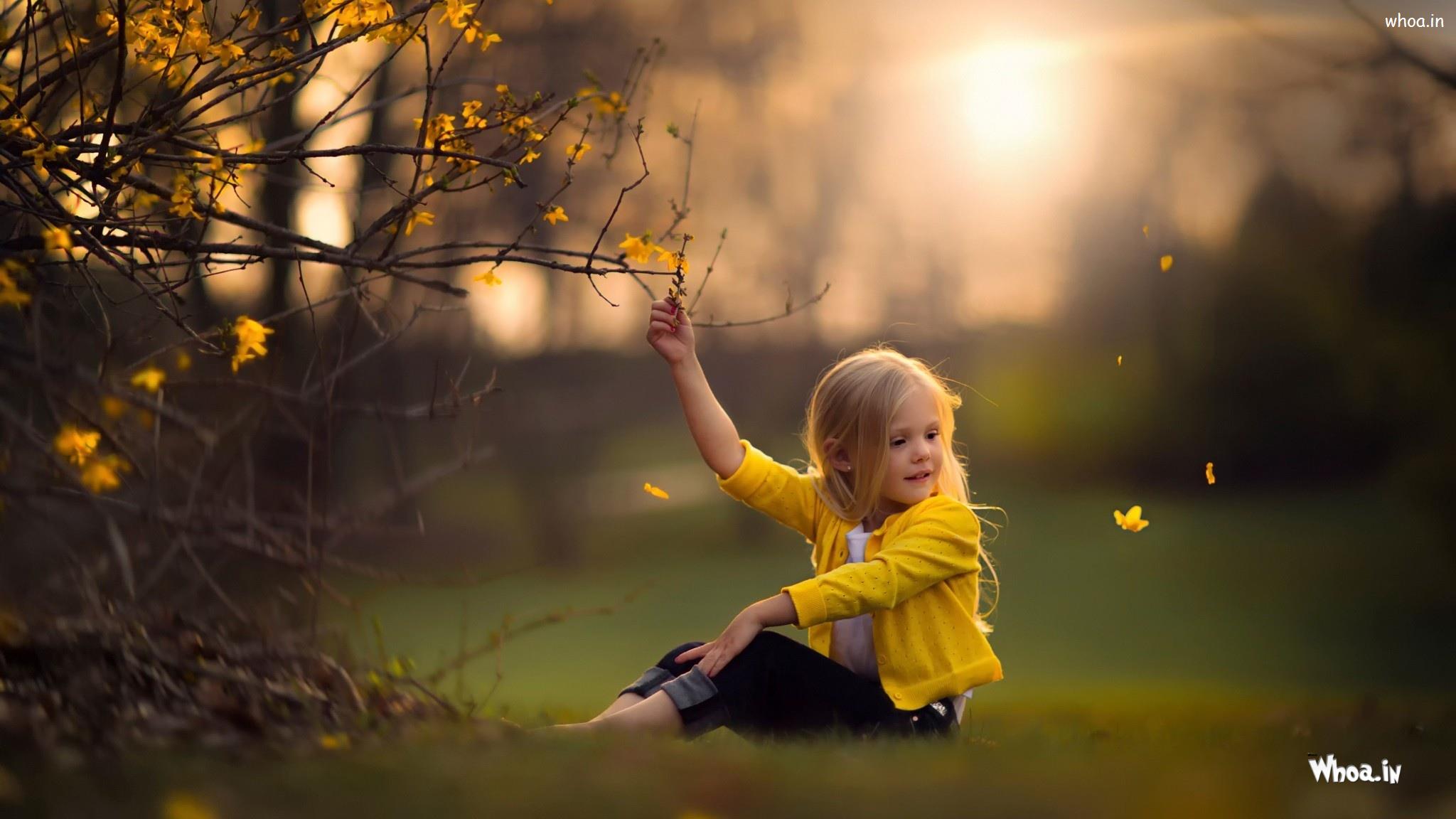 Cute-Little-Baby-Girl-Enjoy-the-Natural-HD-Cute-Baby-Wallpaper (1).jpg