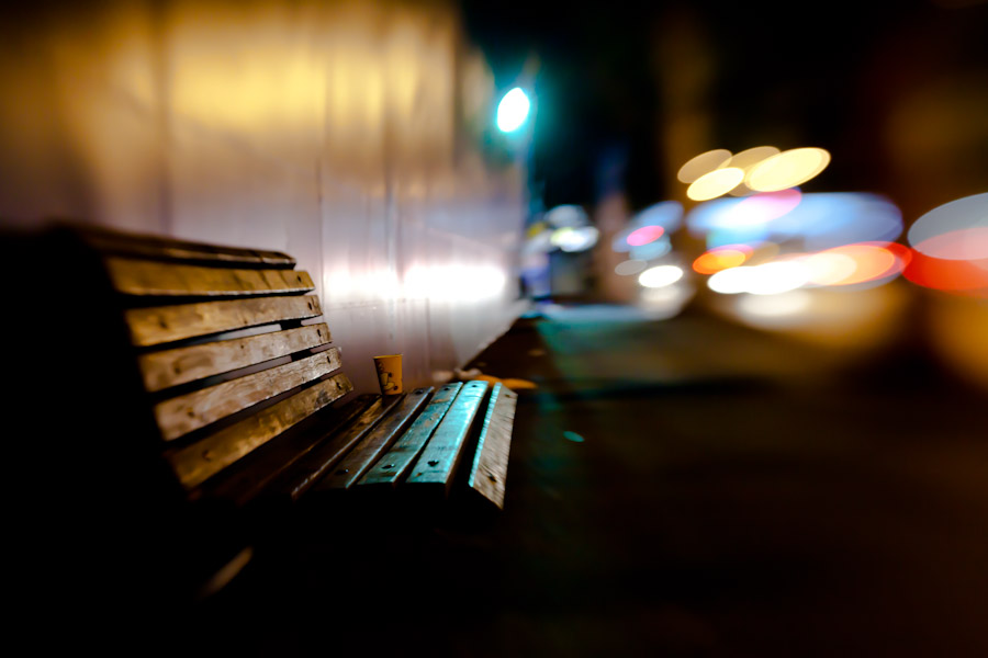 bench@light.jpg