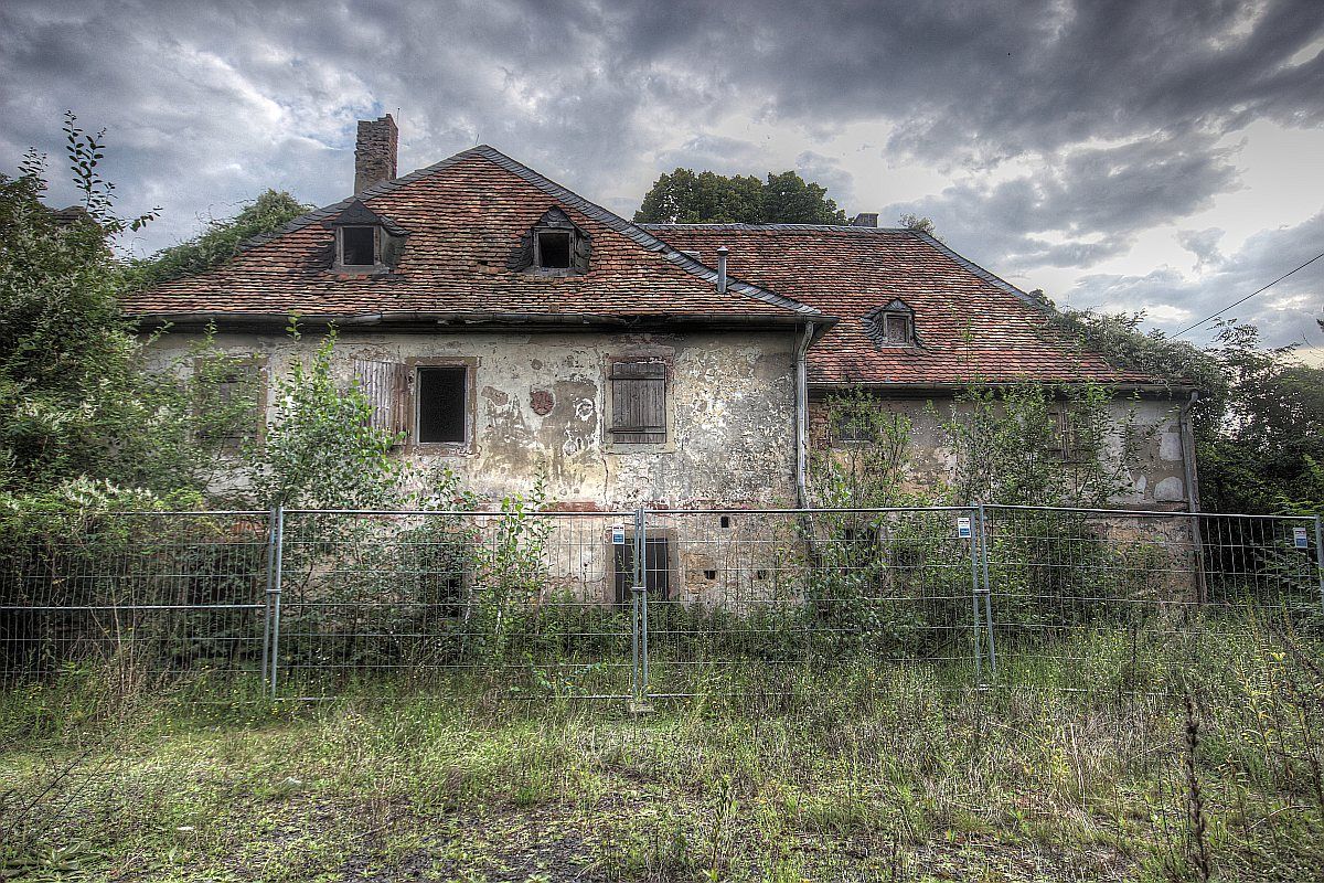 Old main. Lost place.