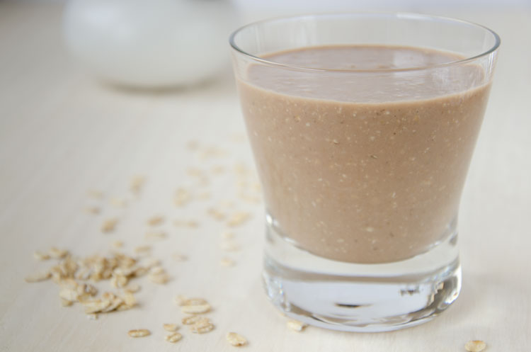 Oatmeal-and-coconut-smoothie.jpg