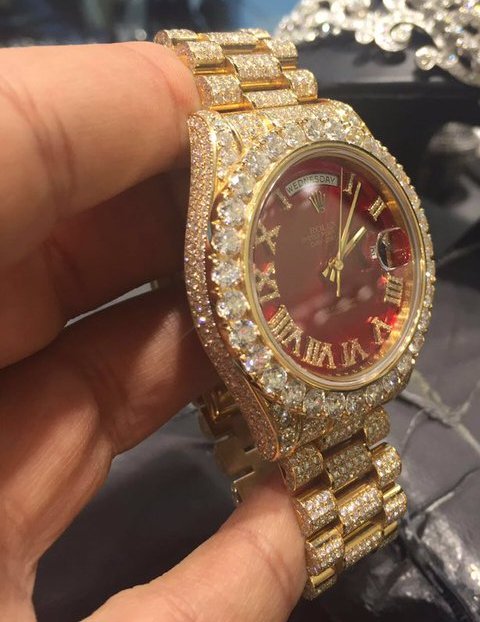 mediahoarders_com_ng-davido-gets-himself-a-24million-diamond-rolex-wrist-watch-says-he-wears-the-price-of-20-cars-on-his-wrist-photos-01.jpg