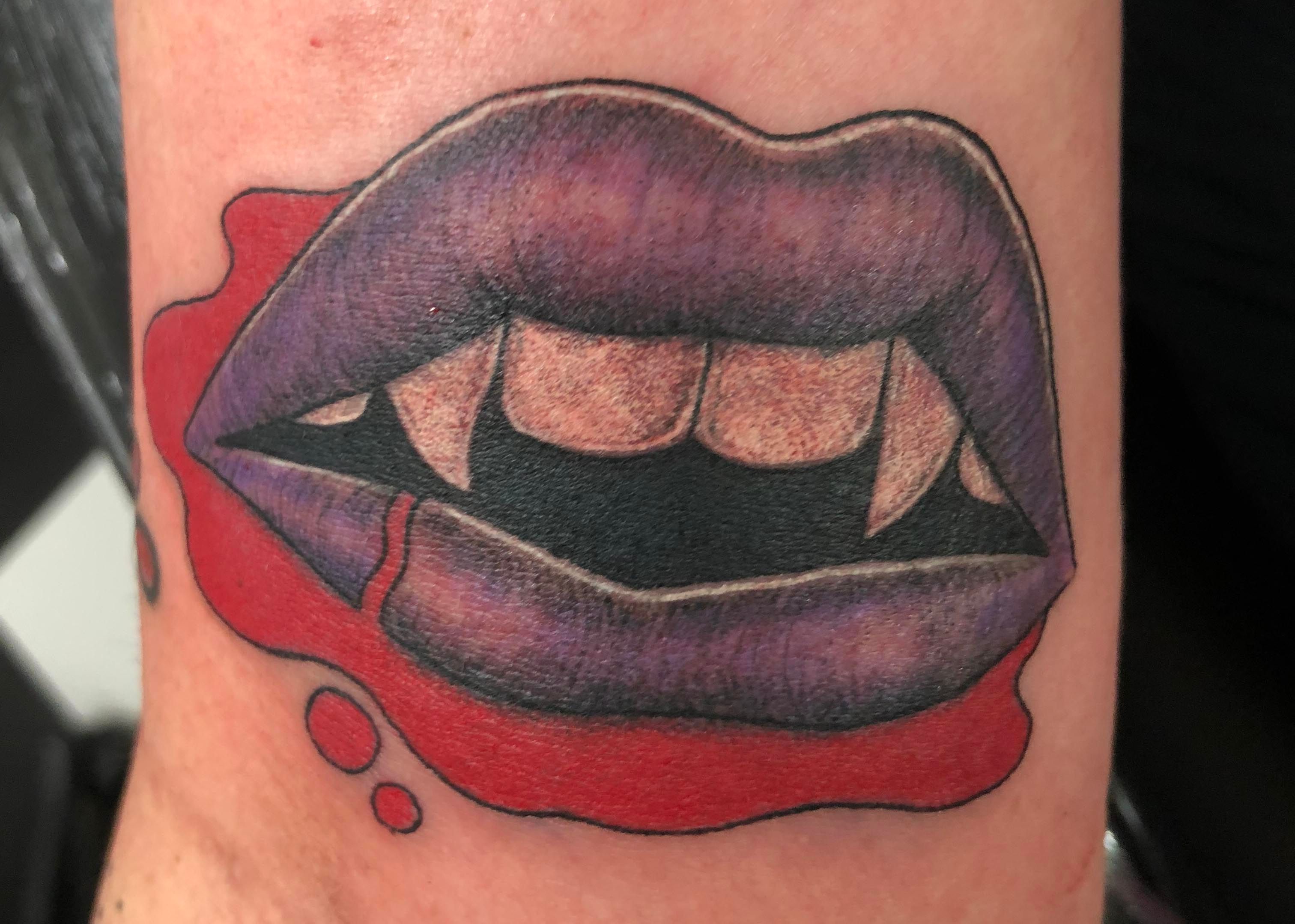 Black & White Stripes Violent Lips (3 Lip Tattoo Sets) – Tattoo for a week