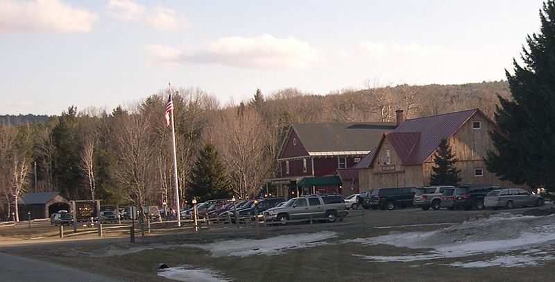 800px-Vermont_Country_Store,_Rockingham,_Vermont.jpg