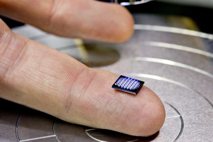 Finger Scaled Worlds Smallest Computer IBM.jpg