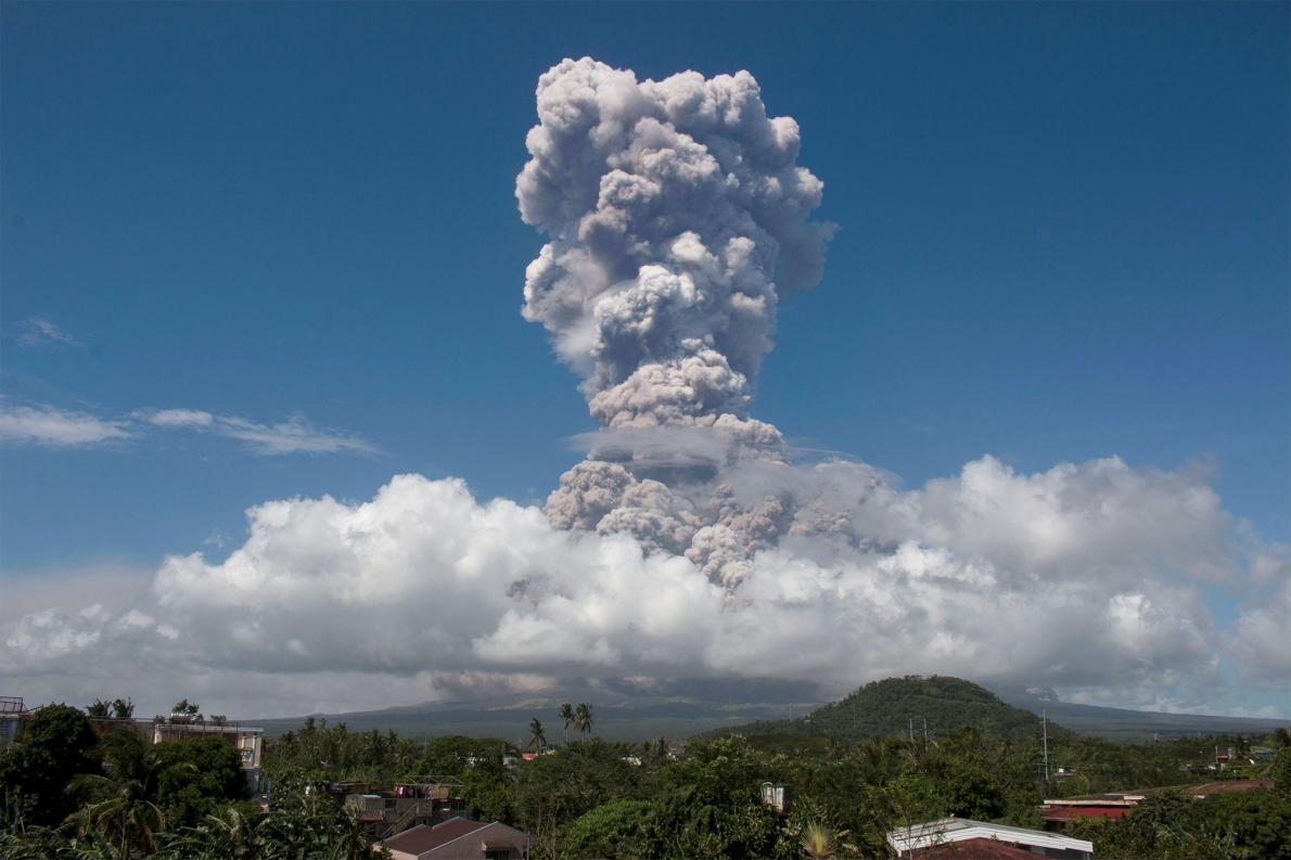 01-mayon-volcano-philippines.adapt.1190.1.jpg