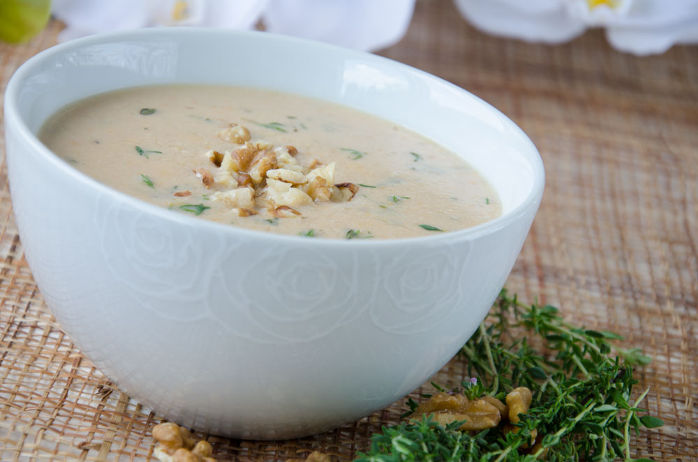 Creamy-boletus-soup-with-walnuts.jpg