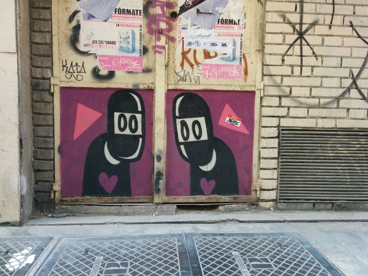 graffiti-valencia-spain-ninja-extraterrestre-love-amor-steemit-trenz (49).jpg