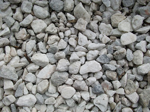 800px-White_and_gray_gravel_of_various_shapes_and_sizes-.jpg