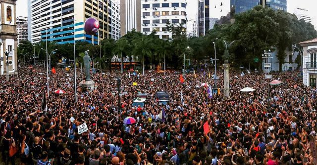 Manifestação-Em-Memória-de-Marielle-Franco-Rio-de-Janeiro-640x334.jpg
