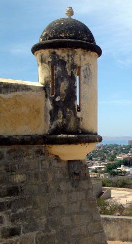 Castillo de cumaná Torre.jpg