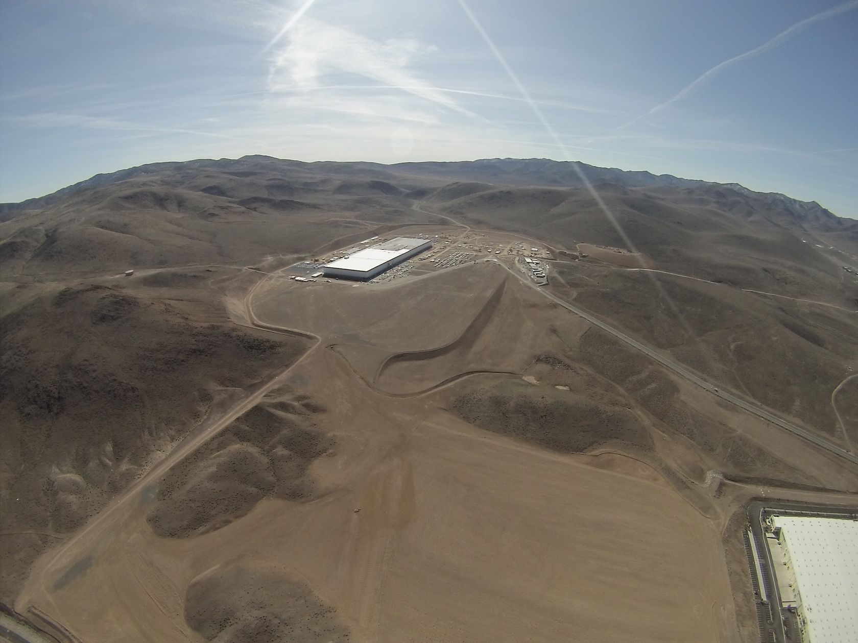 Tesla-Gigafactory-Aerial-3-Feb2016.jpg