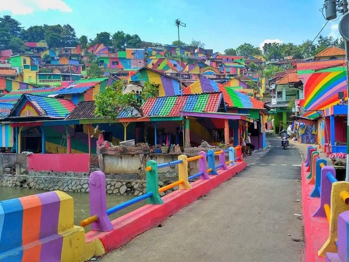 rainbow-village-kampung-pelangi-indonesia-1.jpg