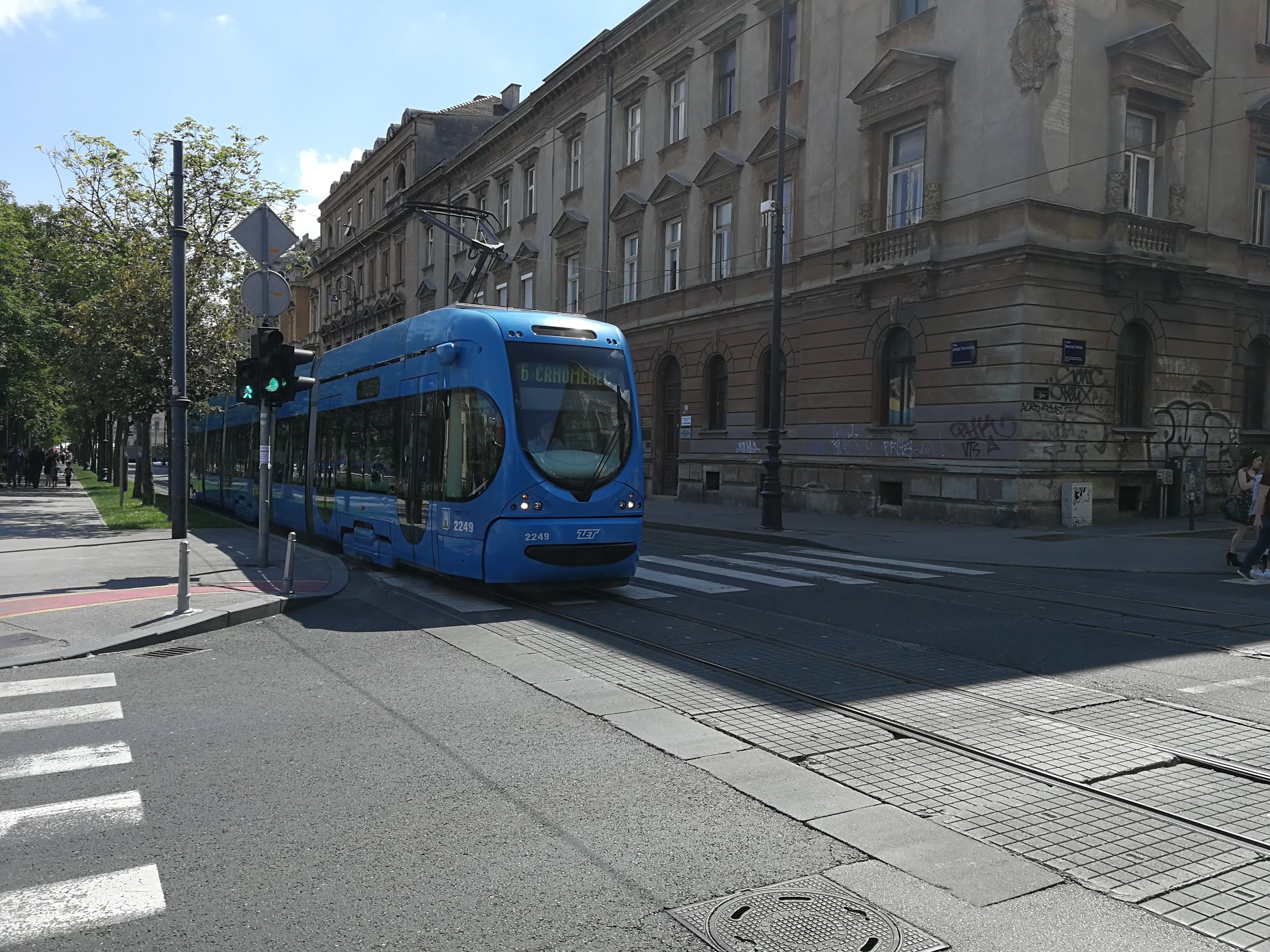 tram.jpg