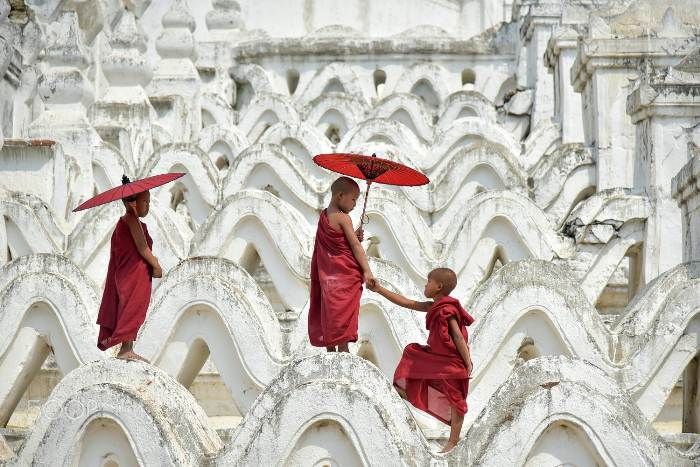 The-clothes-of-novices-in-Myanmar.jpg