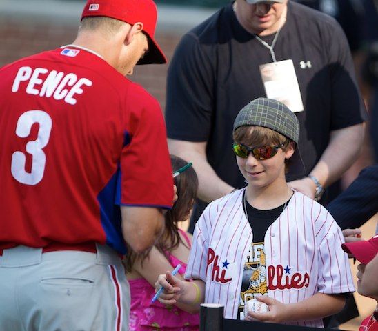 1367px-Hunter_Pence_autograph_(7167971481).jpg