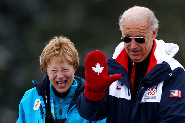 united-states-vicepresident-joe-biden-shares-a-joke-with-volunteer-picture-id96658196.jpg