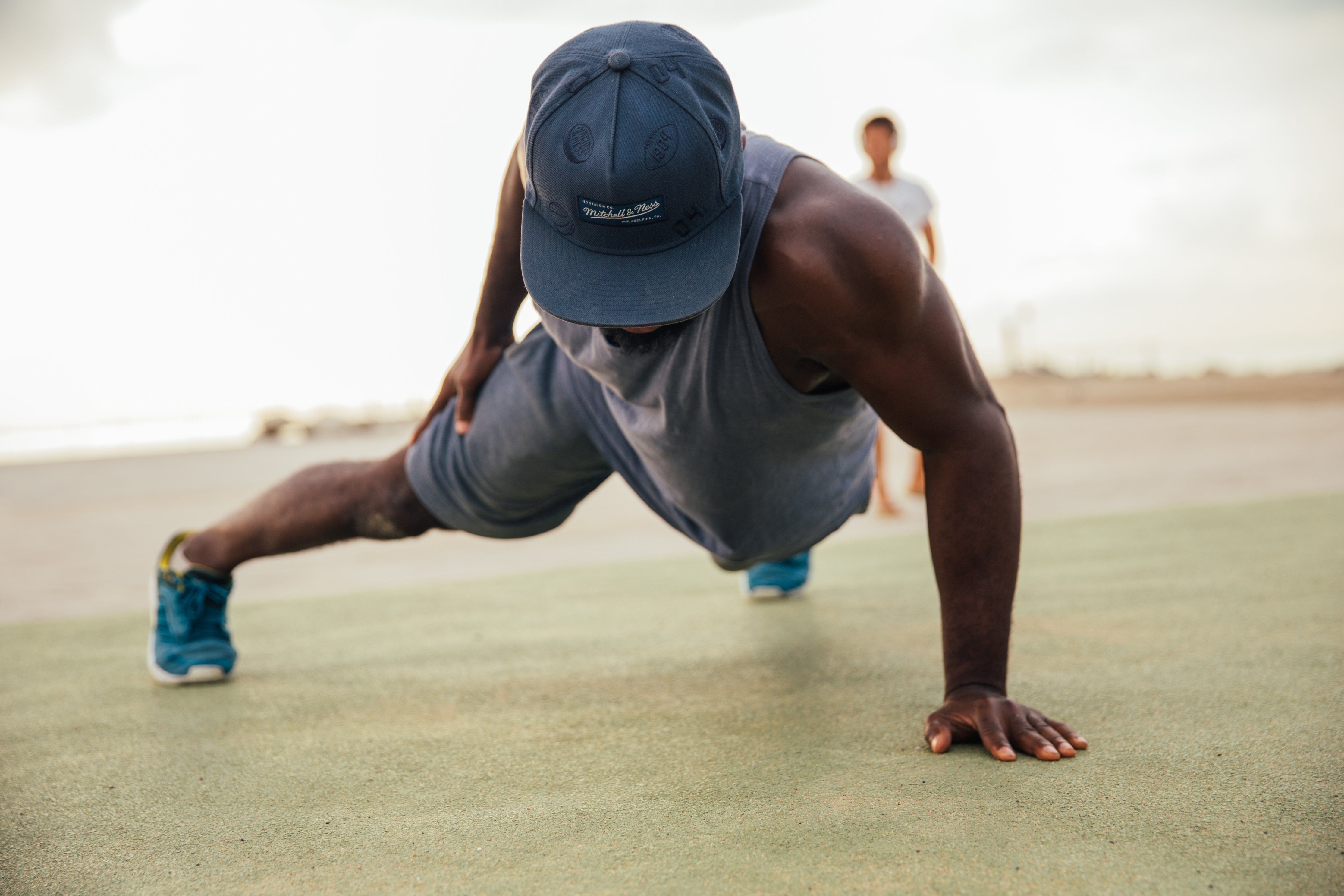 Man-Doing-One-Armed-Pushups_4460x4460.jpg