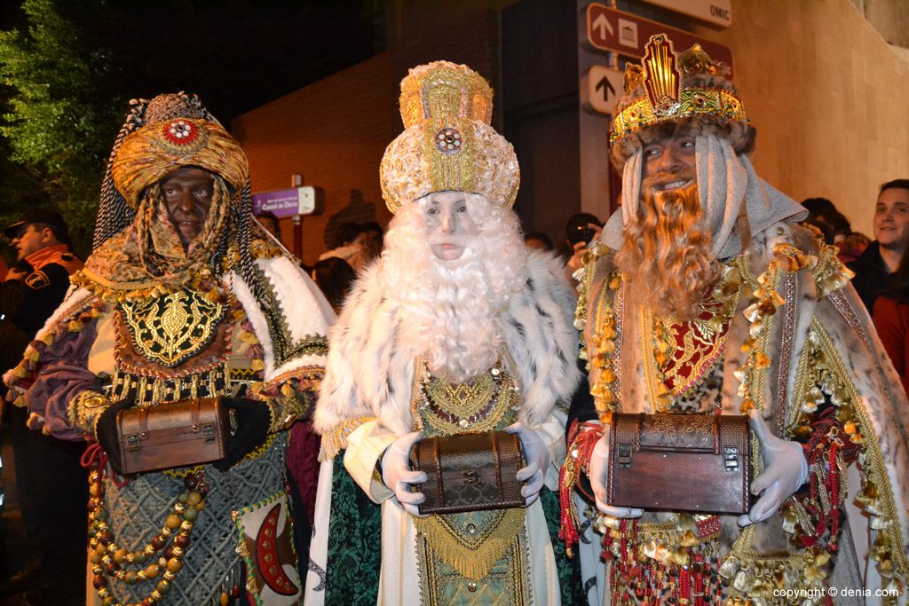 46-Cabalgata-Reyes-Magos-2015-Reyes-Magos.jpg