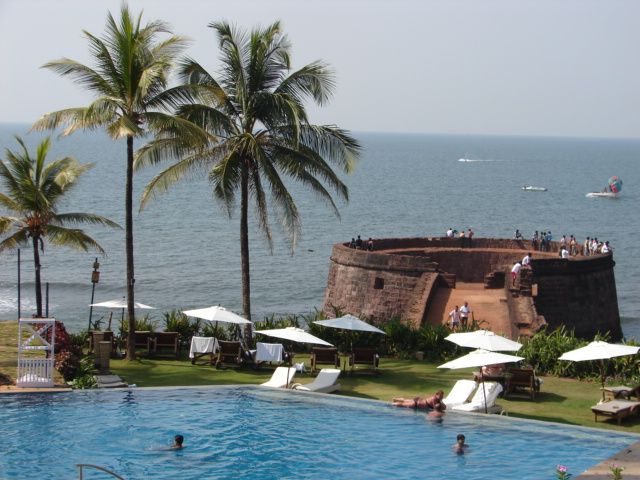 Taj_Fort_Aguada_Beach_Resort_Hotel_Goa_3.JPG