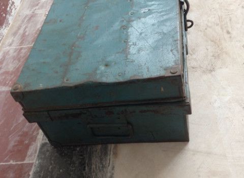 IRON-BOX-OLD-480x350.jpg