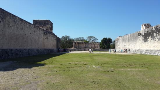 juego-de-la-pelota.jpg