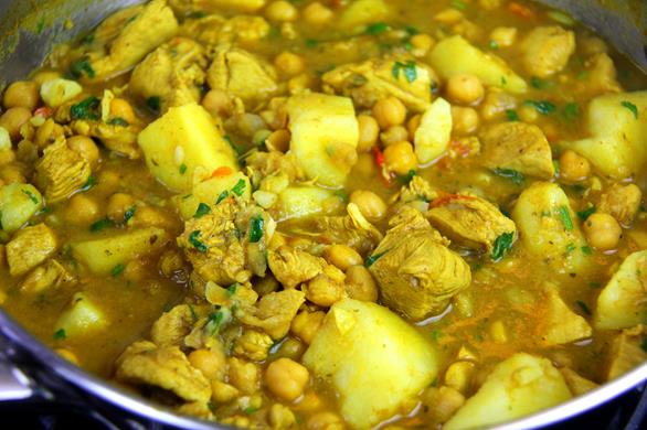 curry-chickpeas-with-chicken-2.jpg