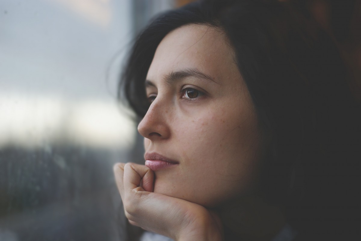 woman_thoughtful_pensive_young_face_caucasian_thinking-831770.jpg!d.jpg