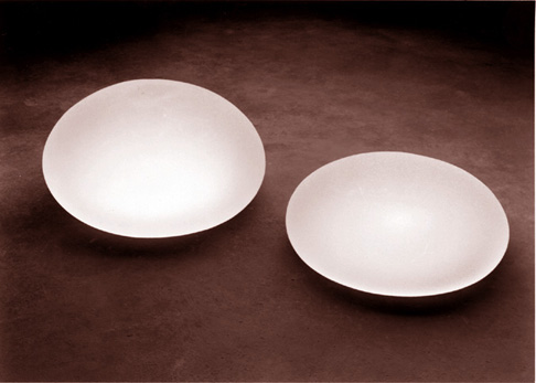 Saline-filled_breast_implants.jpeg