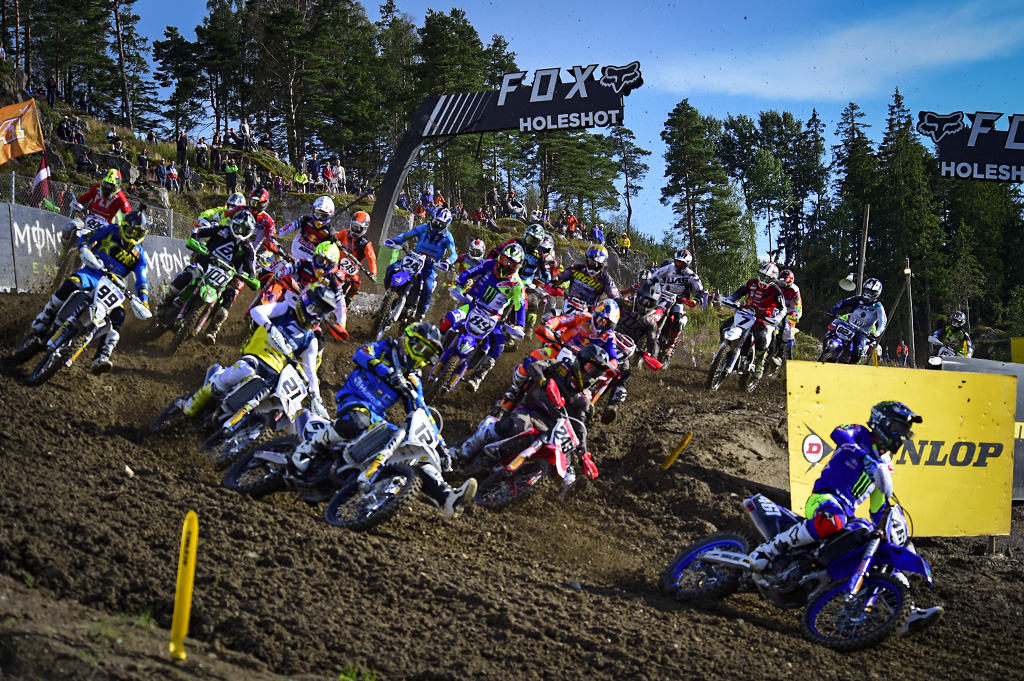 MXGPstartSat_MXGP_16_S_2017.jpg