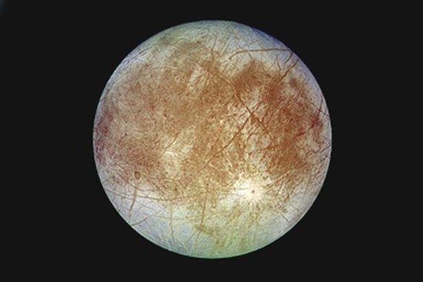 Jupiters-moon-Europa (1).jpg