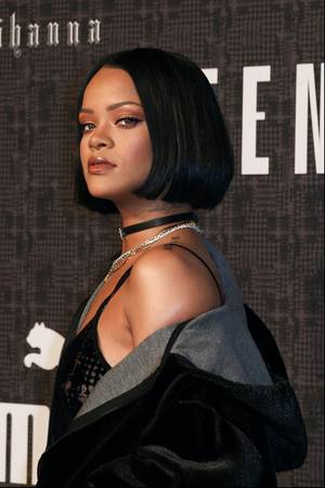 Rihanna Und Weitere Stars Mit Deren Kosmetikprodukte Steemit